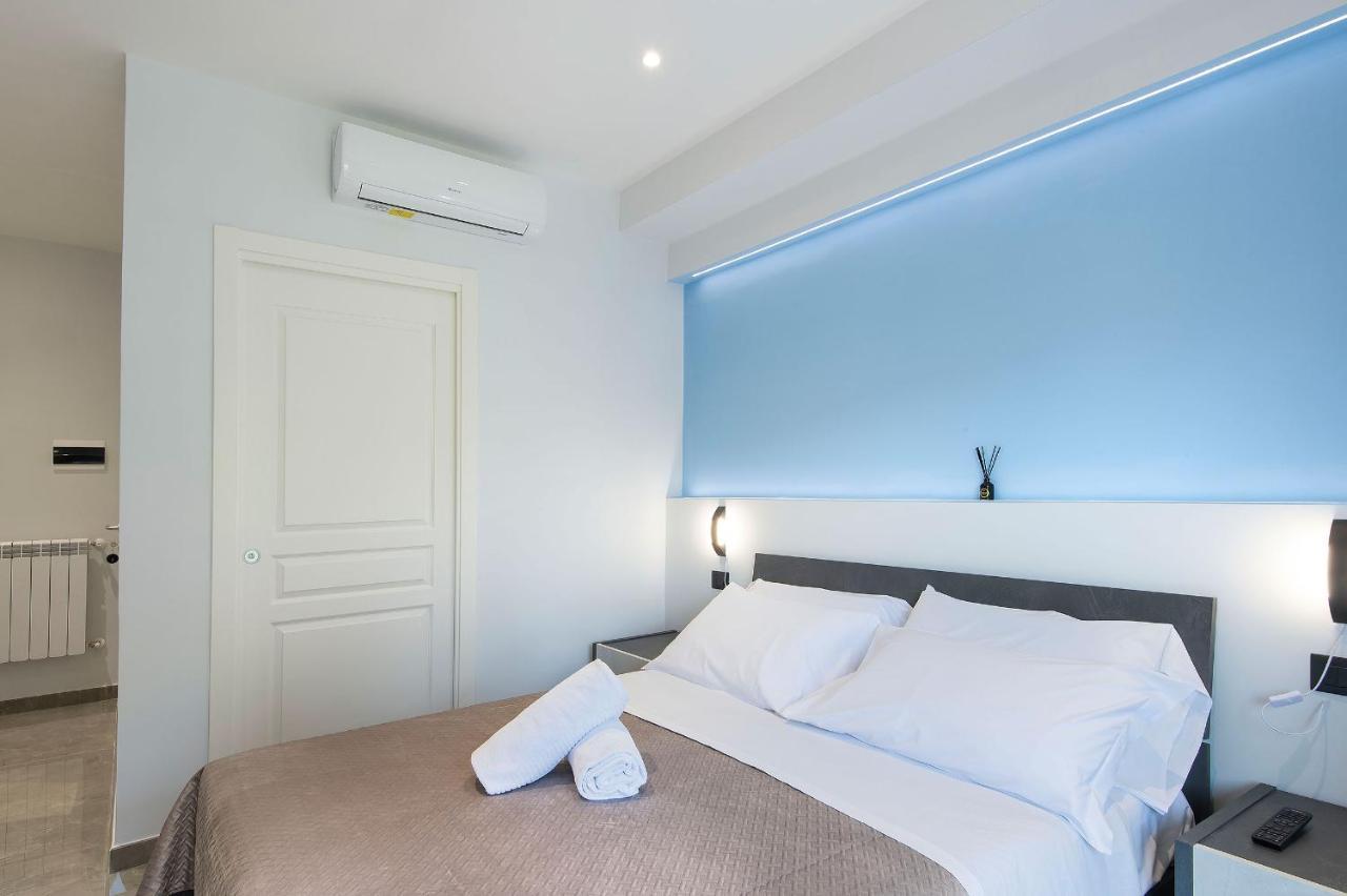 Garibaldi Rooms Portici Extérieur photo