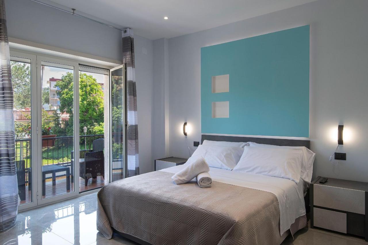 Garibaldi Rooms Portici Extérieur photo